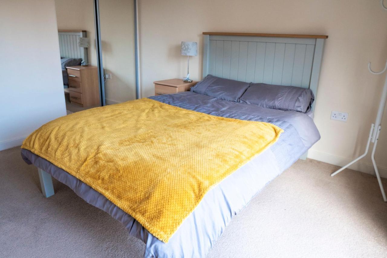 Spacious Two Bedrooms Apartment For Business And Holiday Portsmouth Dış mekan fotoğraf