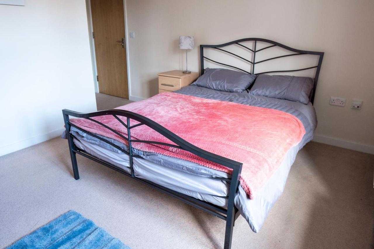 Spacious Two Bedrooms Apartment For Business And Holiday Portsmouth Dış mekan fotoğraf