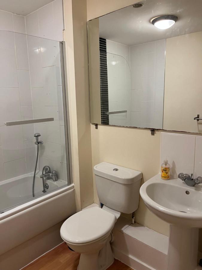 Spacious Two Bedrooms Apartment For Business And Holiday Portsmouth Dış mekan fotoğraf