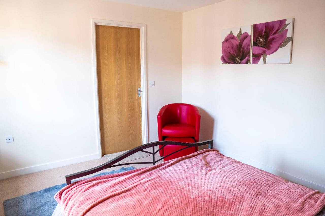 Spacious Two Bedrooms Apartment For Business And Holiday Portsmouth Dış mekan fotoğraf