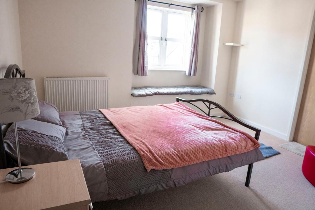 Spacious Two Bedrooms Apartment For Business And Holiday Portsmouth Dış mekan fotoğraf