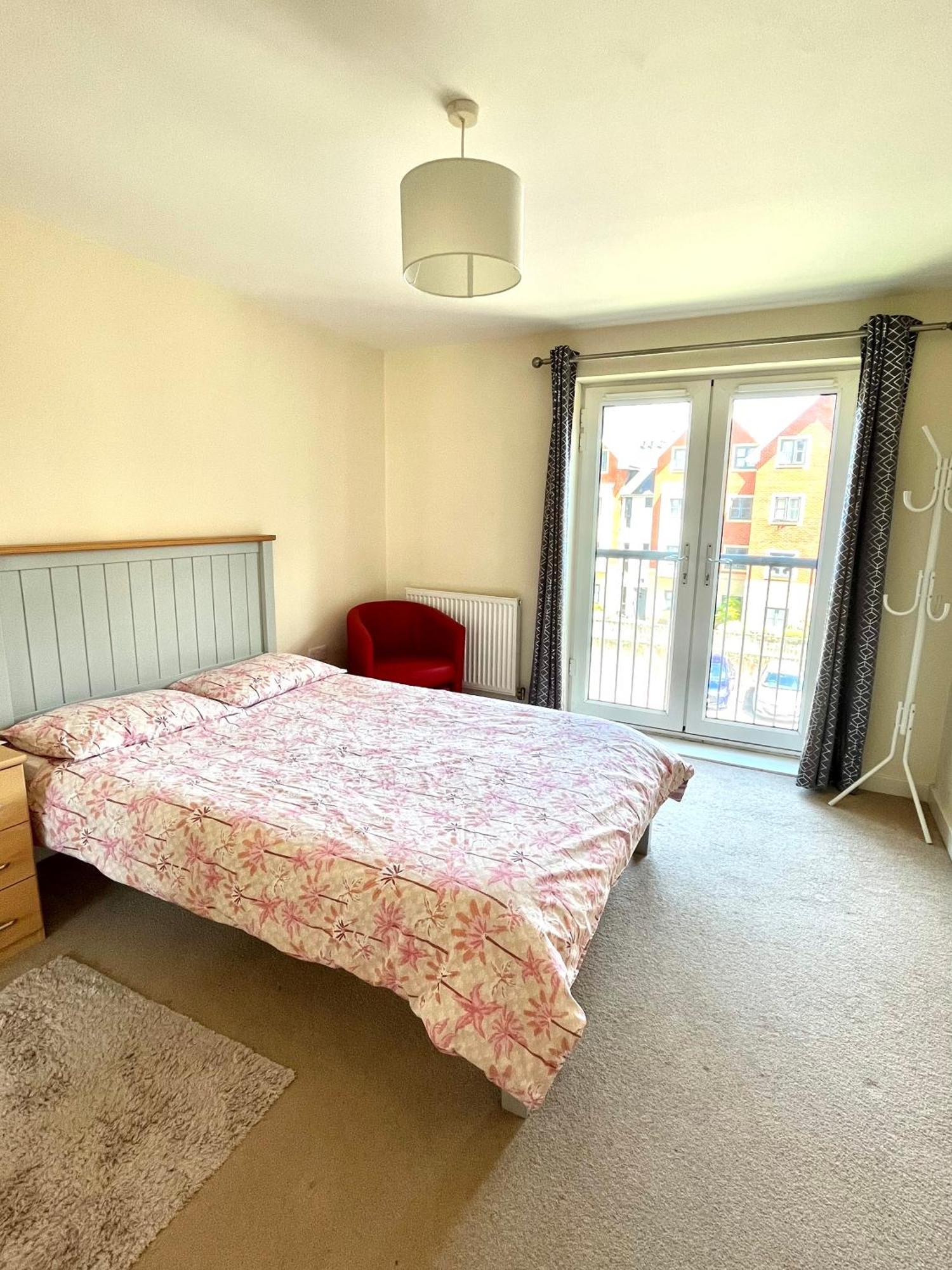 Spacious Two Bedrooms Apartment For Business And Holiday Portsmouth Dış mekan fotoğraf